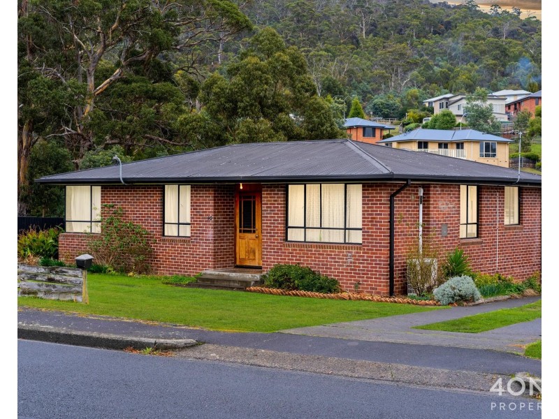 40 Arunta Crescent, Chigwell TAS 7011