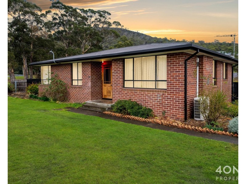40 Arunta Crescent, Chigwell TAS 7011