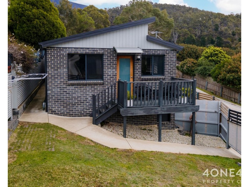 1/8A Beaumont Road, Lenah Valley TAS 7008