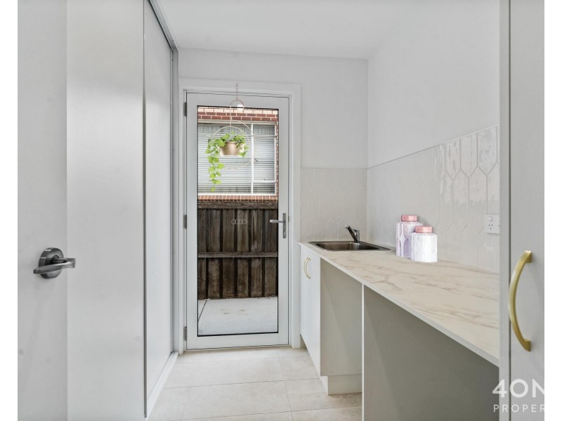 1/1 Swallow Parade, Glenorchy TAS 7010