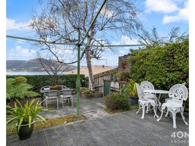1 Basque Place, Rosetta TAS 7010