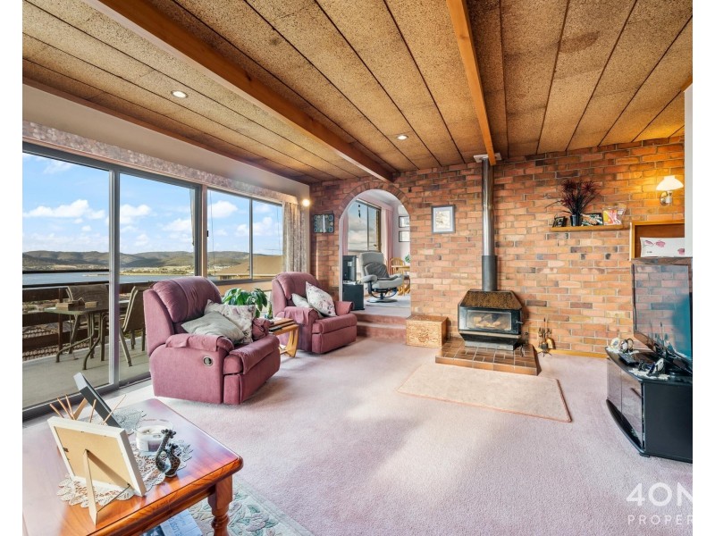 1 Basque Place, Rosetta TAS 7010