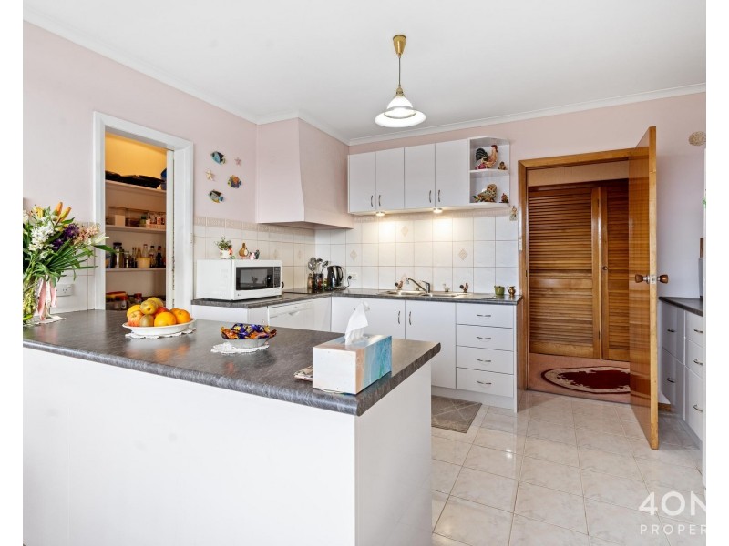 1 Basque Place, Rosetta TAS 7010