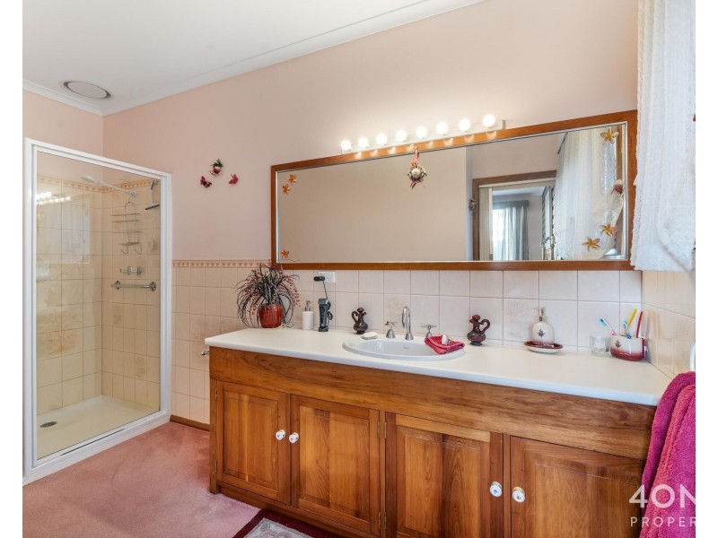 1 Basque Place, Rosetta TAS 7010