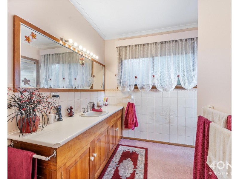1 Basque Place, Rosetta TAS 7010