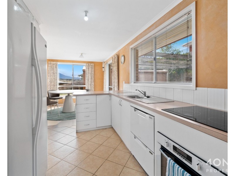 24 Arncliffe Road, Austins Ferry TAS 7011