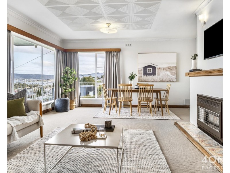 10 Tianna Road, Lindisfarne TAS 7015