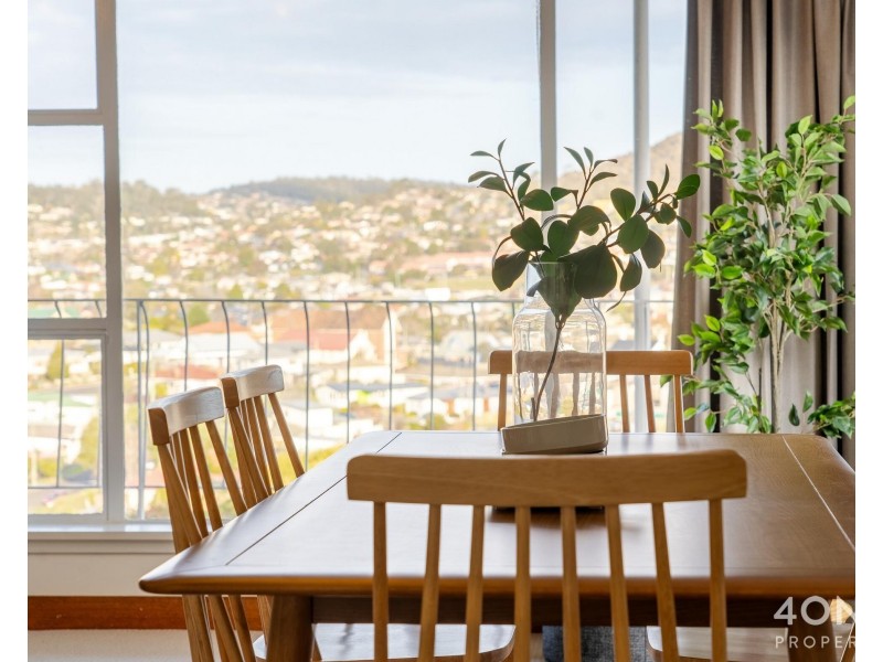 10 Tianna Road, Lindisfarne TAS 7015
