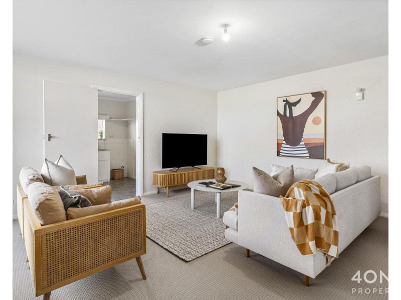 10 Tianna Road, Lindisfarne TAS 7015