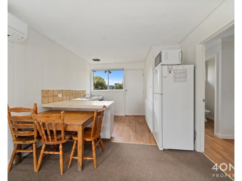 2/104 Abbotsfield Road, Claremont TAS 7011