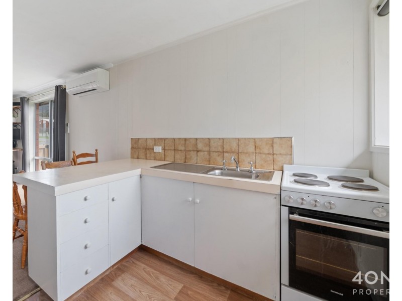 2/104 Abbotsfield Road, Claremont TAS 7011