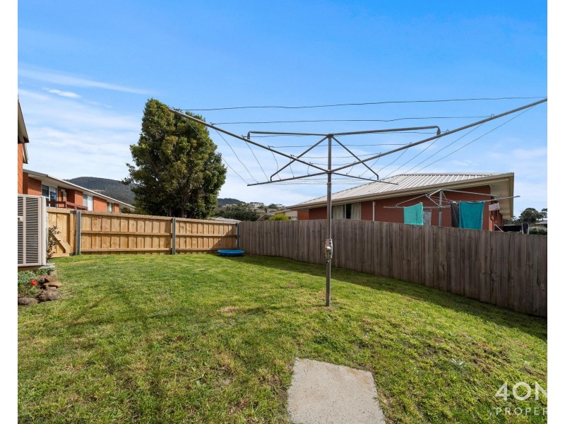 2/104 Abbotsfield Road, Claremont TAS 7011