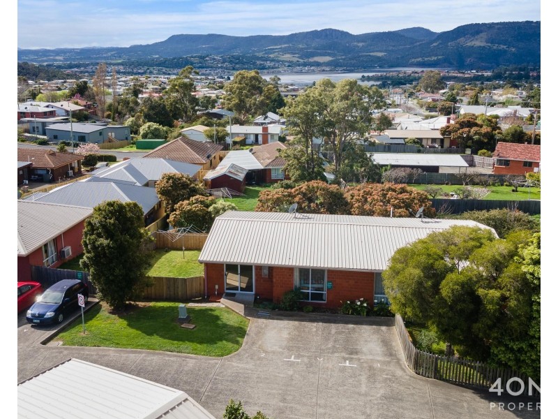 2/104 Abbotsfield Road, Claremont TAS 7011