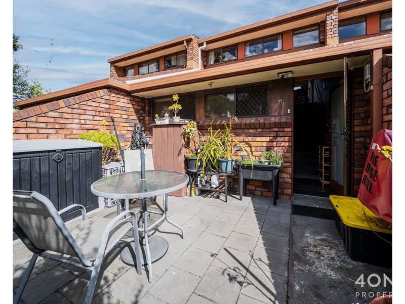 6/14A Lowelly Road, Lindisfarne TAS 7015