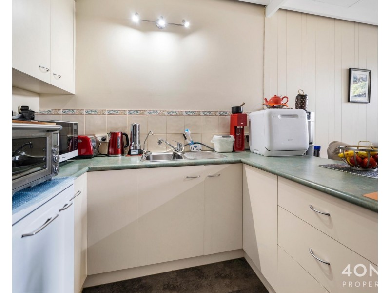 6/14A Lowelly Road, Lindisfarne TAS 7015