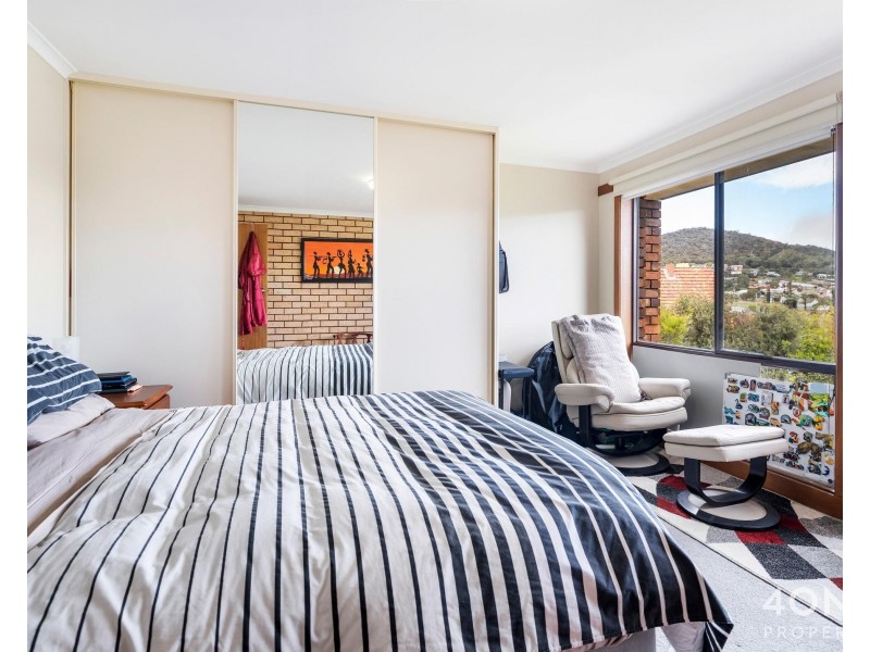 6/14A Lowelly Road, Lindisfarne TAS 7015