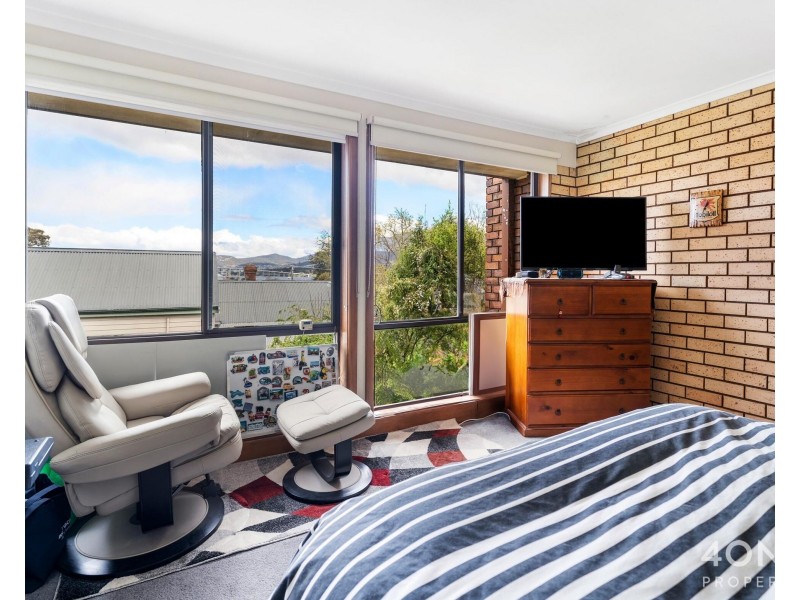 6/14A Lowelly Road, Lindisfarne TAS 7015