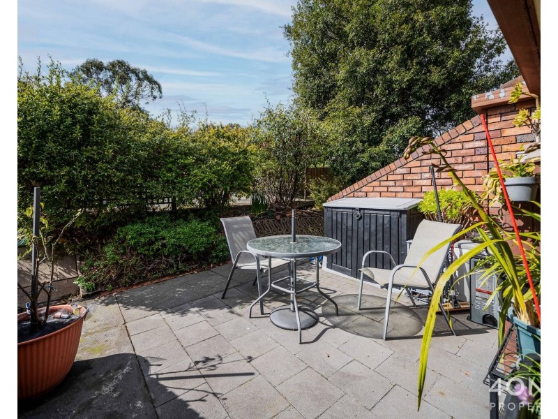 6/14A Lowelly Road, Lindisfarne TAS 7015