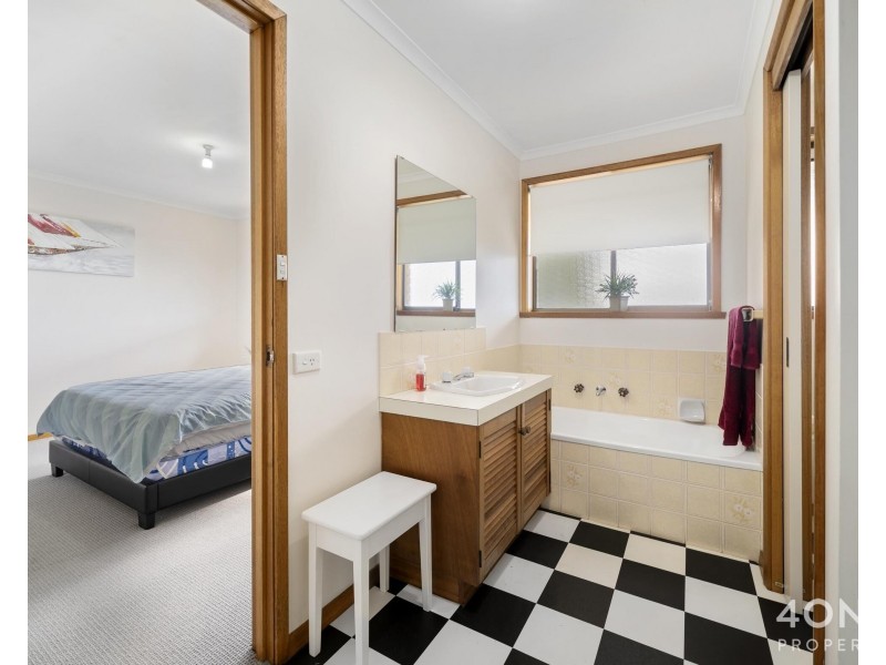 2/640 Main Road, Berriedale TAS 7011