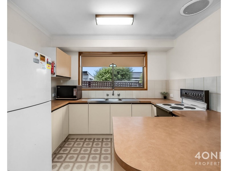 2/5 Philip Avenue, Montrose TAS 7010
