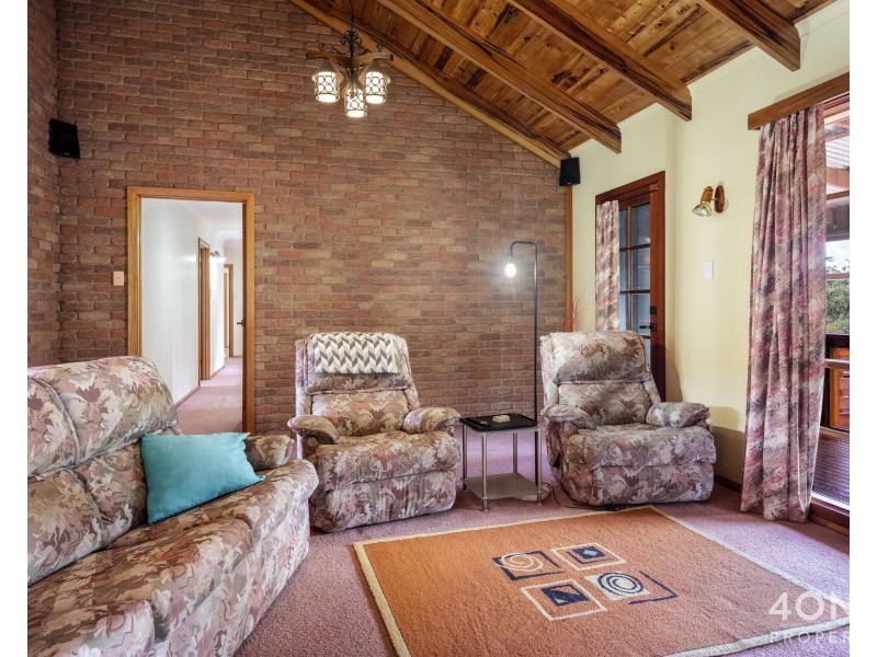 57 Richardsons Road, Black Hills TAS 7140