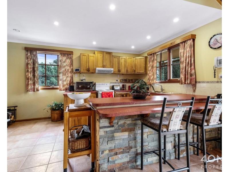 57 Richardsons Road, Black Hills TAS 7140