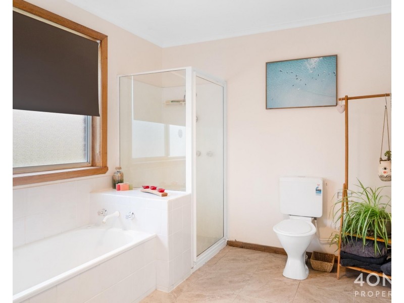 1 Chen Crt, Geilston Bay TAS 7015