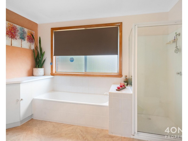 1 Chen Crt, Geilston Bay TAS 7015