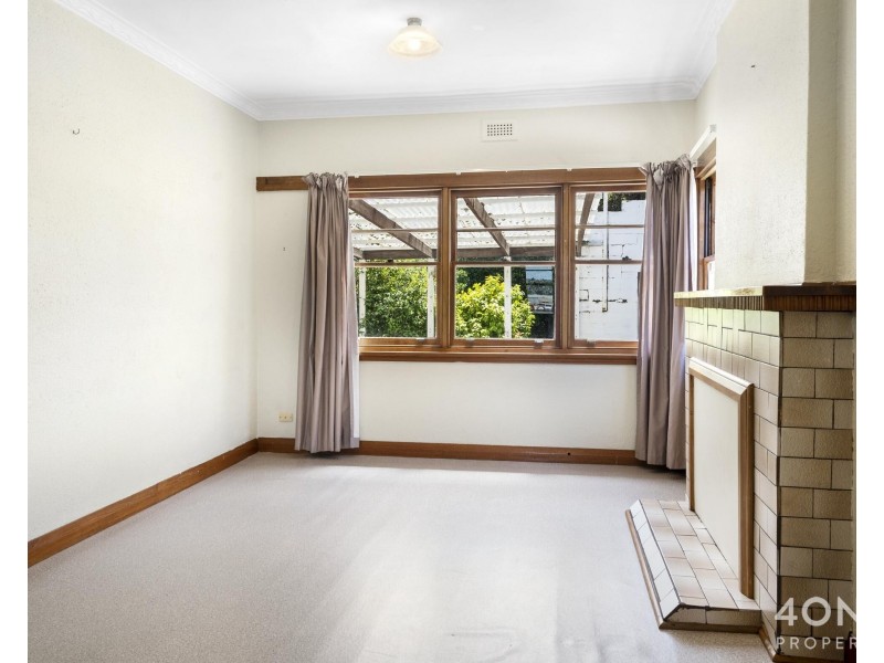 34 Lampton Avenue, Derwent Park TAS 7009