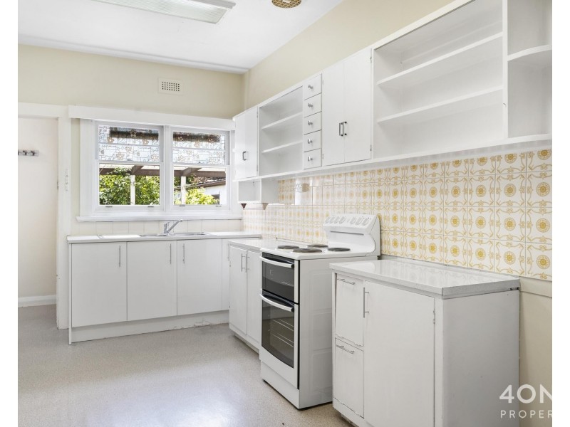 34 Lampton Avenue, Derwent Park TAS 7009