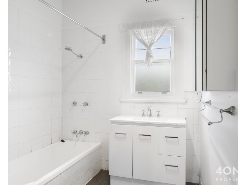 34 Lampton Avenue, Derwent Park TAS 7009