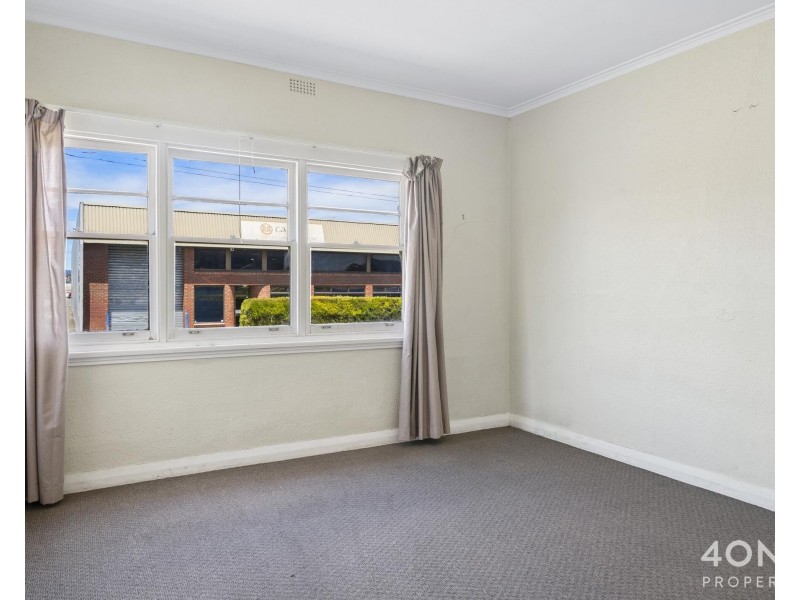 34 Lampton Avenue, Derwent Park TAS 7009