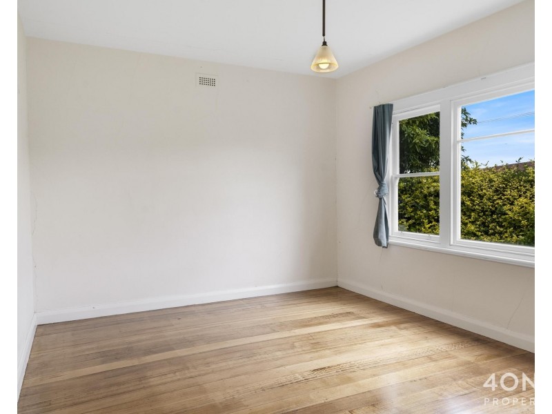 36 Lampton Avenue, Derwent Park TAS 7009