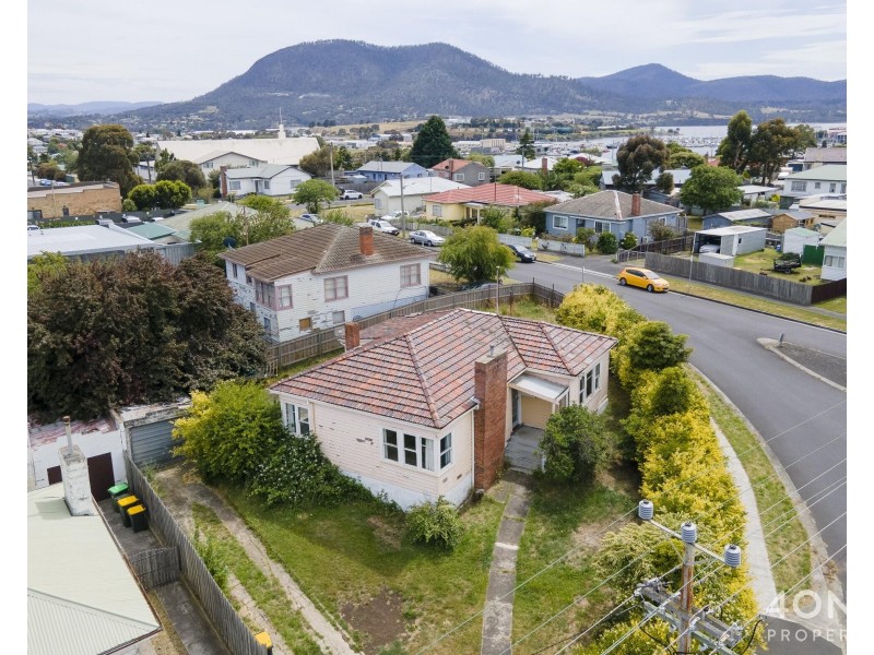 36 Lampton Avenue, Derwent Park TAS 7009