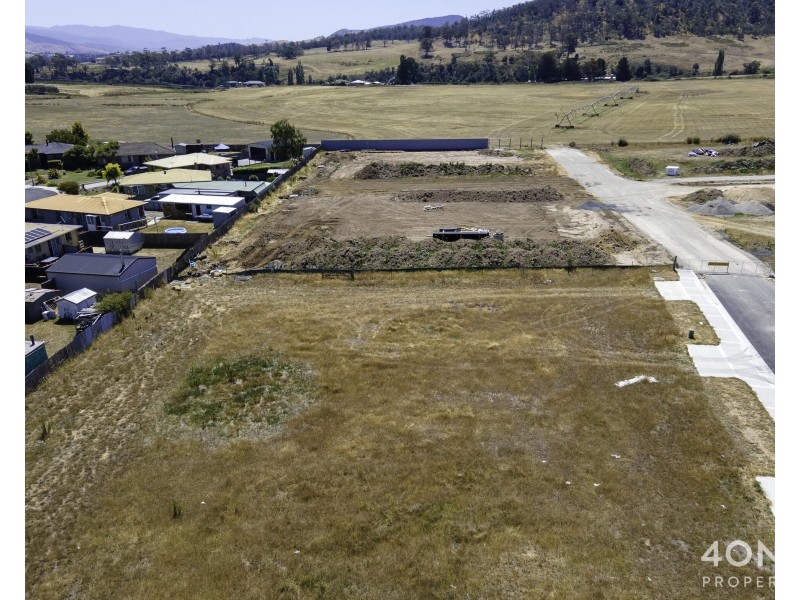 113 Benjamin Trc, New Norfolk TAS 7140