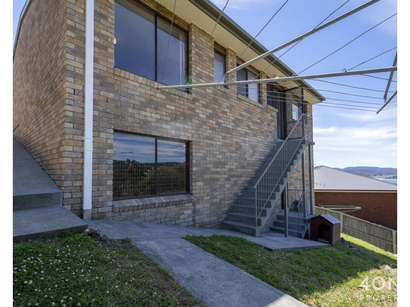 19 Kinarra Crescent, Chigwell TAS 7011