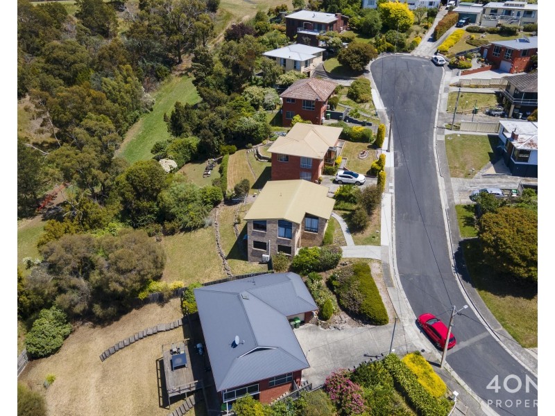 19 Kinarra Crescent, Chigwell TAS 7011