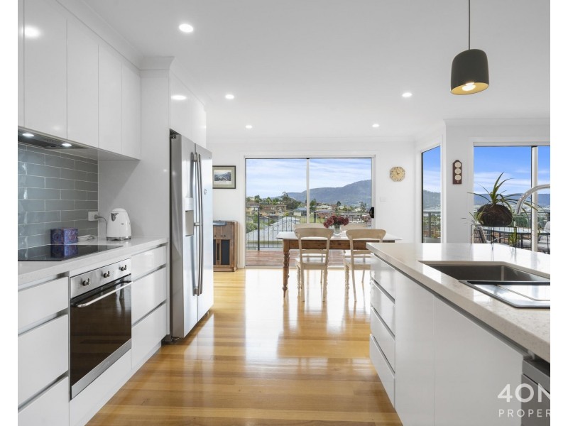 4/7 Beakley Drive, Glenorchy TAS 7010