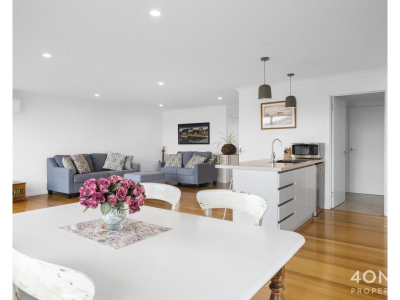 4/7 Beakley Drive, Glenorchy TAS 7010