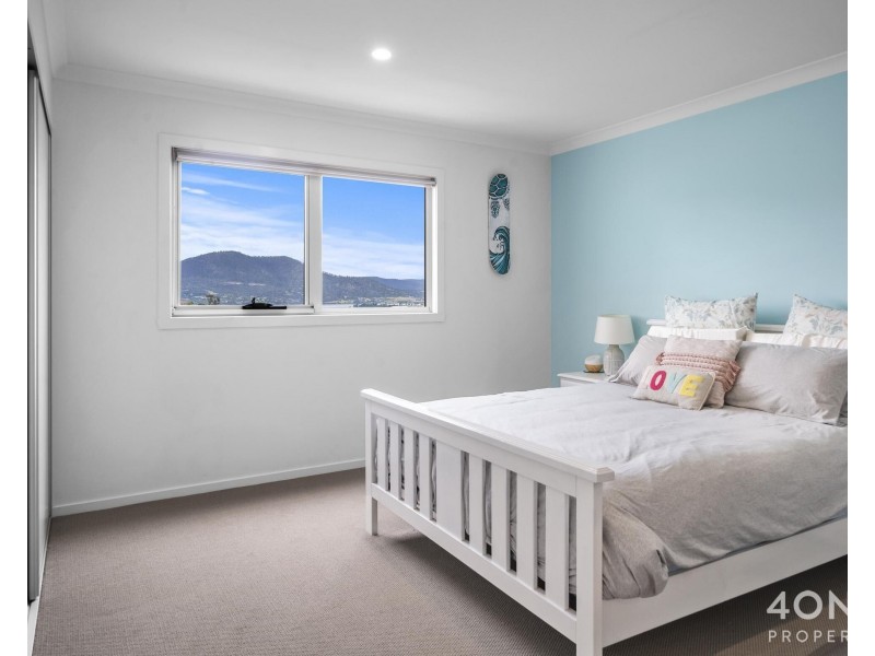 4/7 Beakley Drive, Glenorchy TAS 7010