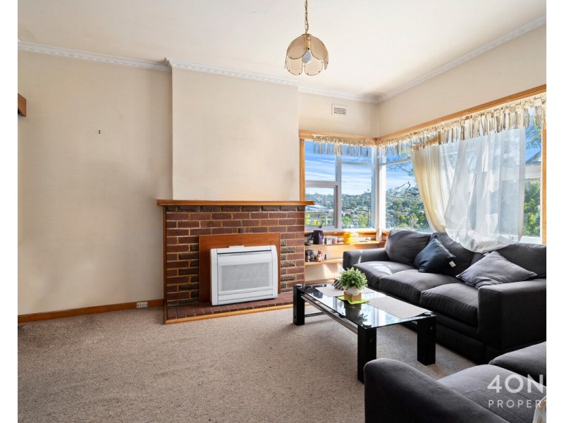 64 Gordons Hill Road, Lindisfarne TAS 7015