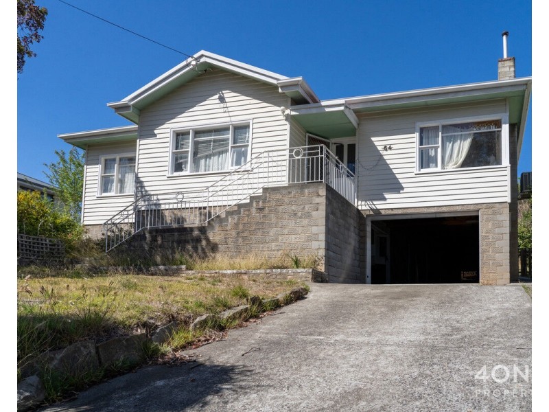 64 Gordons Hill Road, Lindisfarne TAS 7015
