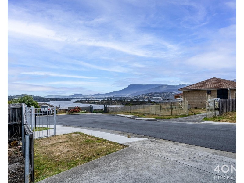 6/20 – 24 Austin Crescent, Bridgewater TAS 7030