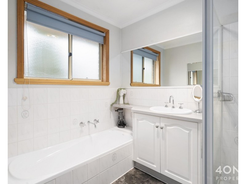 24 Vermont Court, Berriedale TAS 7011
