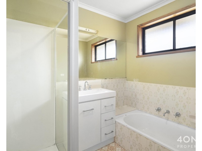1/1 Simpson Place, Rosetta TAS 7010