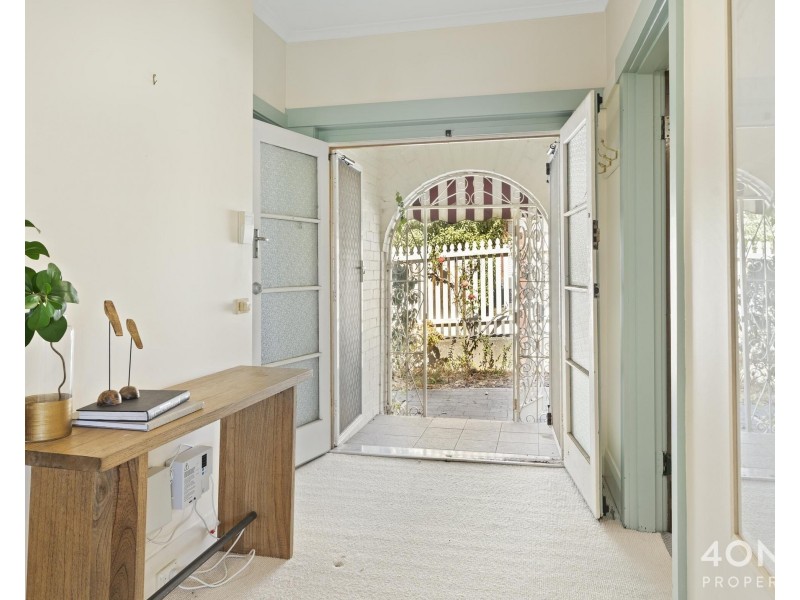 1 Honora Avenue, Lenah Valley TAS 7008