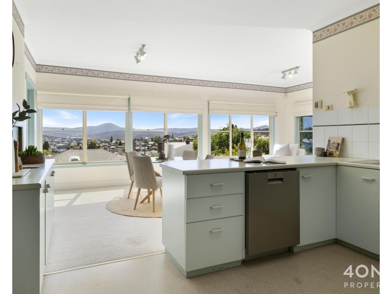 1 Honora Avenue, Lenah Valley TAS 7008