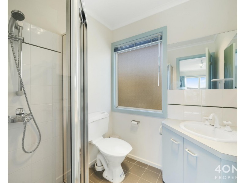 1 Honora Avenue, Lenah Valley TAS 7008