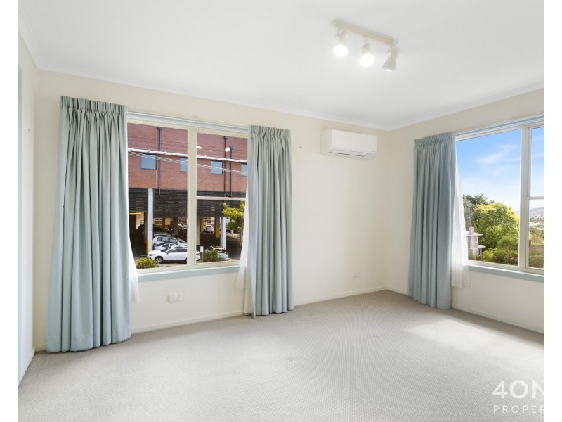 1 Honora Avenue, Lenah Valley TAS 7008