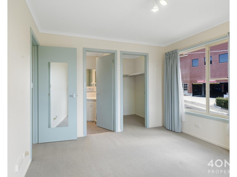 1 Honora Avenue, Lenah Valley TAS 7008